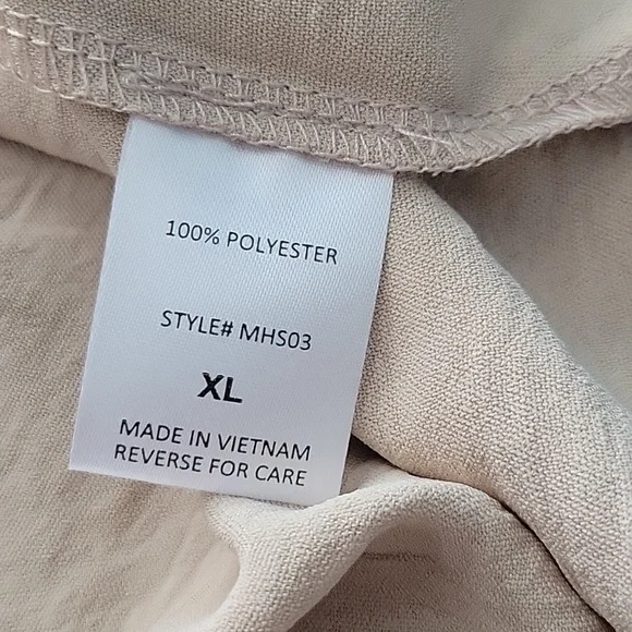 Andree bu Unit Taupe Button Keyhole back top XL - Picture 6 of 6